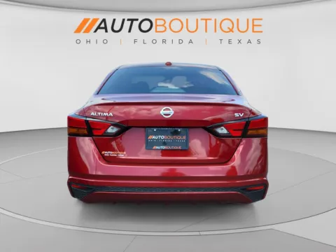 More photos of 2022 Nissan Altima 2.5 SV at Auto Boutique Ohio, OH