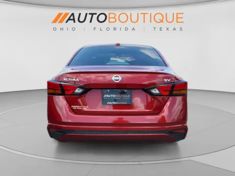 More photos of 2022 Nissan Altima 2.5 SV at Auto Boutique Ohio, OH