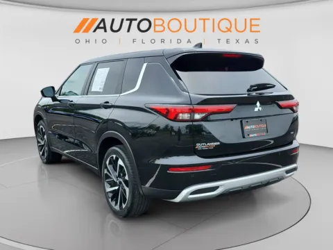 Another view of 2023 Mitsubishi Outlander SE for sale in Columbus, OH at Auto Boutique Ohio
