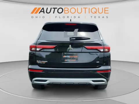 More photos of 2023 Mitsubishi Outlander SE at Auto Boutique Ohio, OH