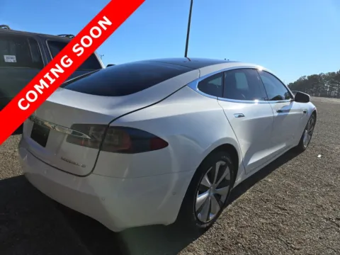 More photos of 2021 Tesla Model S Long Range at Auto Boutique Ohio, OH
