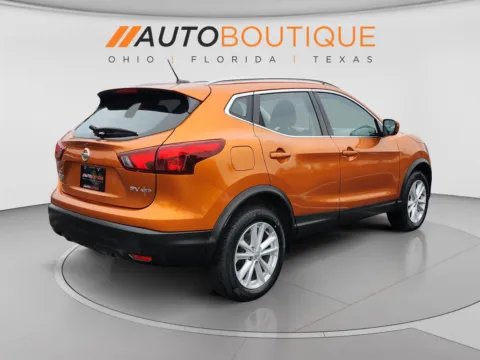 More photos of 2017 Nissan Rogue Sport SV at Auto Boutique Ohio, OH