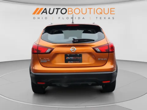 More photos of 2017 Nissan Rogue Sport SV at Auto Boutique Ohio, OH