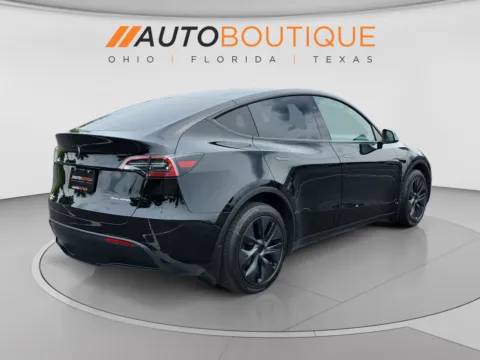 More photos of 2024 Tesla Model Y Long Range at Auto Boutique Ohio, OH