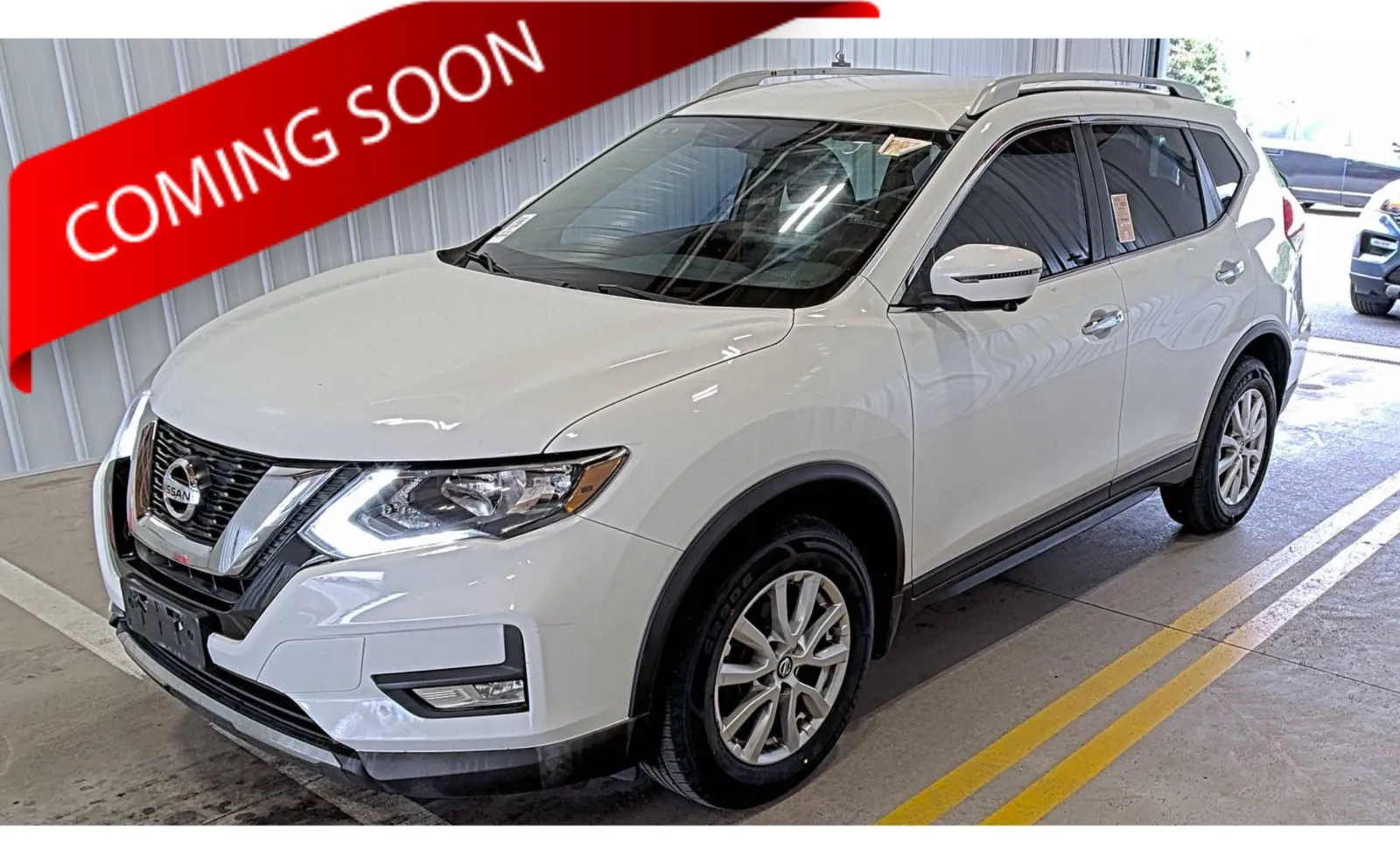 White 2017 Nissan Rogue SV for sale in Columbus, OH