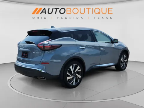 More photos of 2023 Nissan Murano SL at Auto Boutique Ohio, OH