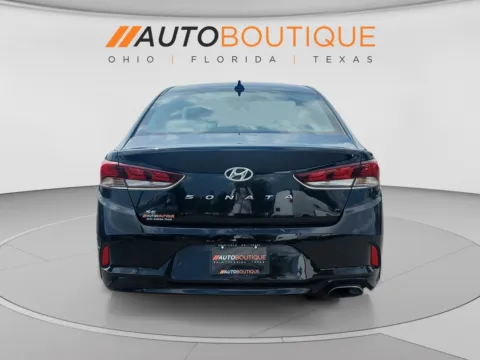 More photos of 2019 Hyundai Sonata SE at Auto Boutique Ohio, OH