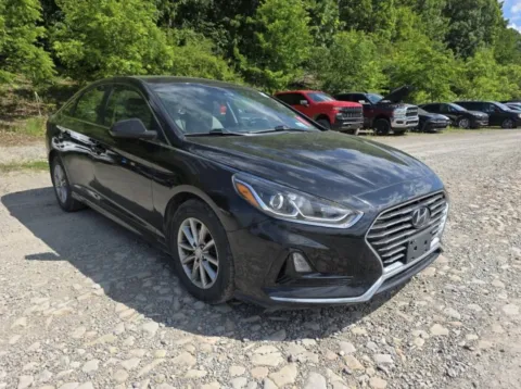 More photos of 2019 Hyundai Sonata SE at Auto Boutique Ohio, OH