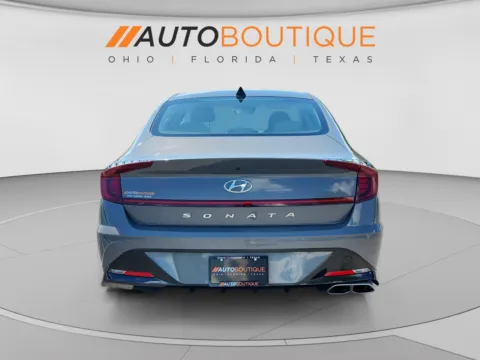 More photos of 2022 Hyundai Sonata SEL at Auto Boutique Ohio, OH
