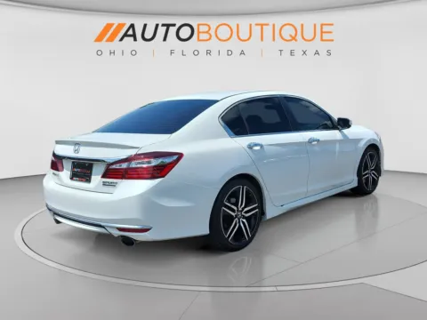 More photos of 2017 Honda Accord Sedan Sport SE at Auto Boutique Ohio, OH
