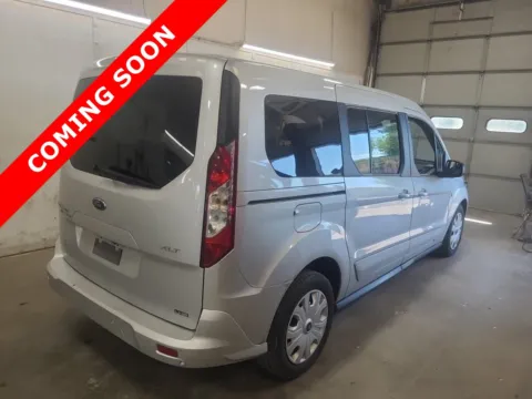 More photos of 2022 Ford Transit Connect Wagon XLT at Auto Boutique Ohio, OH