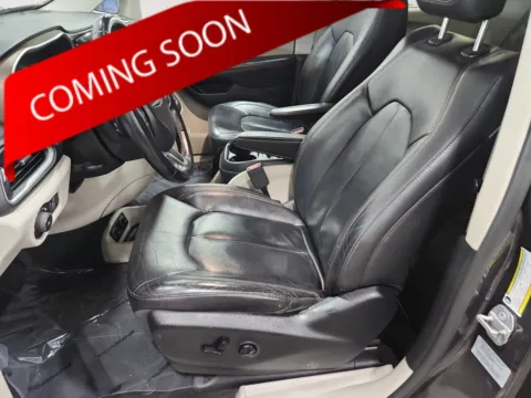 Gray 2017 Chrysler Pacifica Touring-L for sale in Columbus, OH