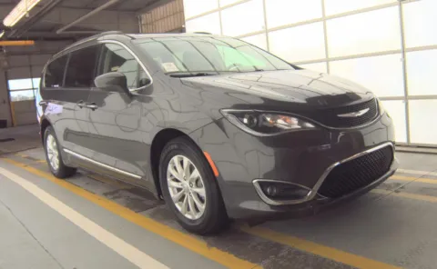 Another view of 2017 Chrysler Pacifica Touring-L for sale in Columbus, OH at Auto Boutique Ohio