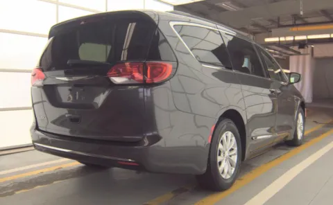 More photos of 2017 Chrysler Pacifica Touring-L at Auto Boutique Ohio, OH
