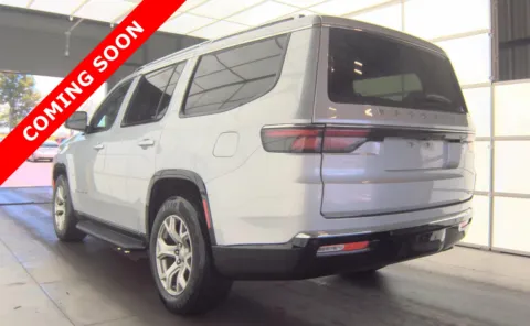 More photos of 2022 Jeep Wagoneer Series II at Auto Boutique Ohio, OH