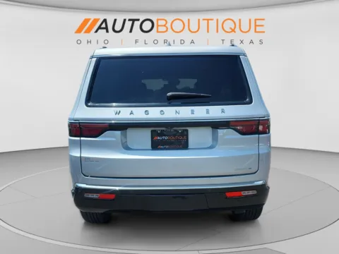 More photos of 2022 Jeep Wagoneer Series II at Auto Boutique Ohio, OH