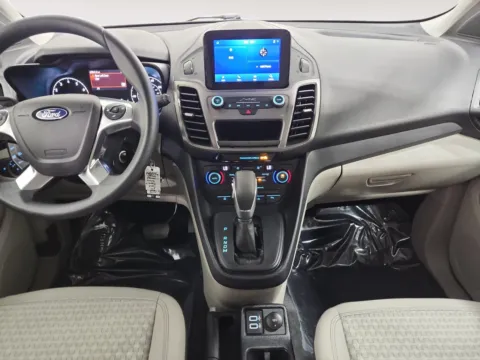 More photos of 2022 Ford Transit Connect Wagon XLT at Auto Boutique Ohio, OH
