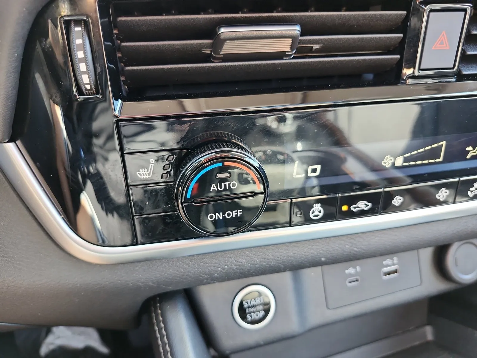 Nissan Rogue photo 21