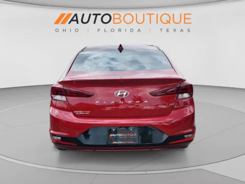More photos of 2020 Hyundai Elantra SEL at Auto Boutique Ohio, OH