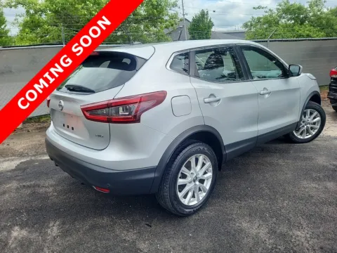 More photos of 2021 Nissan Rogue Sport S at Auto Boutique Ohio, OH