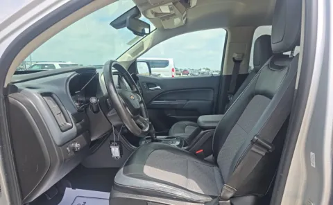 More photos of 2016 Chevrolet Colorado 2WD Z71 at Auto Boutique Ohio, OH