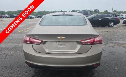 More photos of 2022 Chevrolet Malibu LT at Auto Boutique Ohio, OH