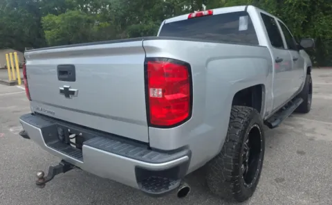 More photos of 2018 Chevrolet Silverado 1500 Custom at Auto Boutique Ohio, OH