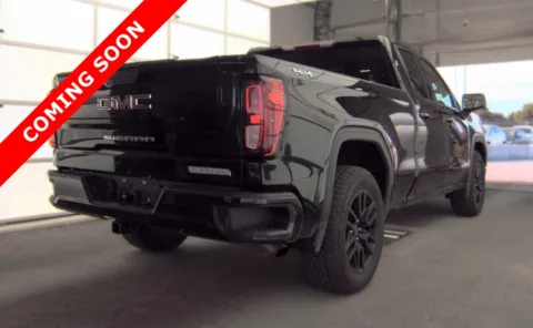 More photos of 2022 GMC Sierra 1500 Limited Elevation at Auto Boutique Ohio, OH
