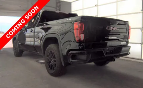 More photos of 2022 GMC Sierra 1500 Limited Elevation at Auto Boutique Ohio, OH