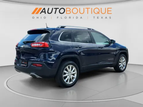 More photos of 2016 Jeep Cherokee Limited at Auto Boutique Ohio, OH
