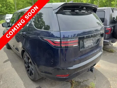 More photos of 2023 Land Rover Discovery S R-Dynamic at Auto Boutique Ohio, OH