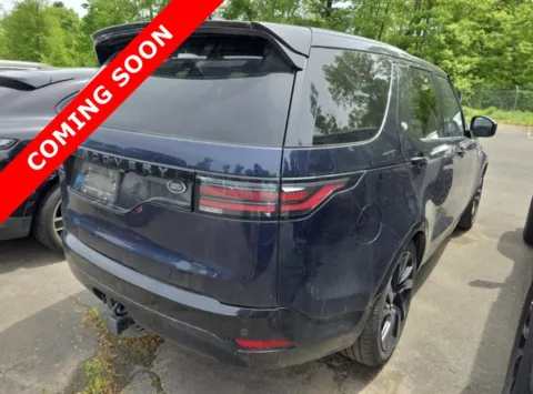 More photos of 2023 Land Rover Discovery S R-Dynamic at Auto Boutique Ohio, OH