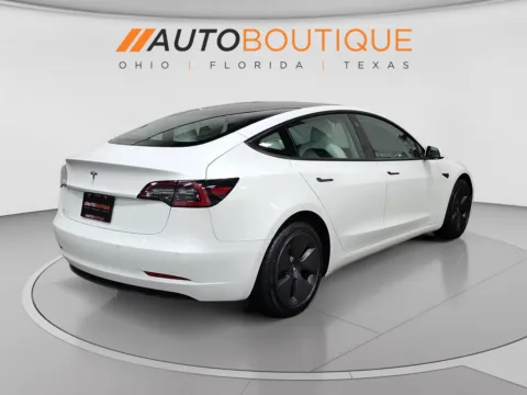 More photos of 2022 Tesla Model 3 at Auto Boutique Ohio, OH