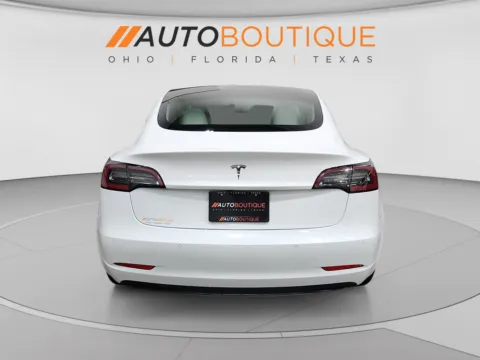 More photos of 2022 Tesla Model 3 at Auto Boutique Ohio, OH