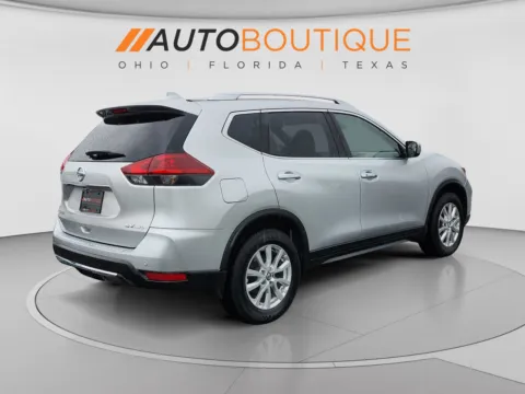 More photos of 2020 Nissan Rogue SV at Auto Boutique Ohio, OH