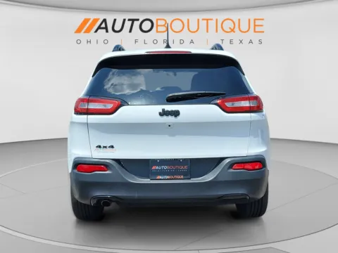 More photos of 2018 Jeep Cherokee Latitude at Auto Boutique Ohio, OH