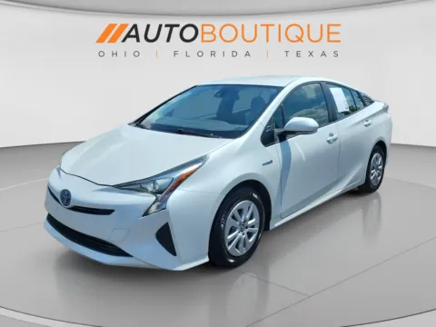 White 2017 Toyota Prius Two for sale in Columbus, OH