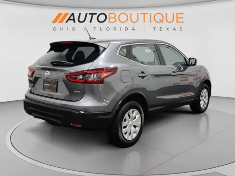 More photos of 2020 Nissan Rogue Sport S at Auto Boutique Ohio, OH