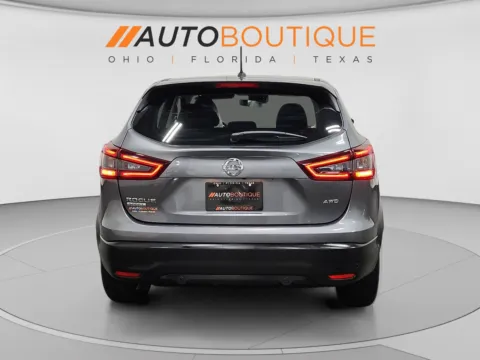 More photos of 2020 Nissan Rogue Sport S at Auto Boutique Ohio, OH