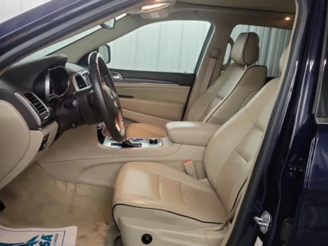 More photos of 2018 Jeep Grand Cherokee Overland at Auto Boutique Ohio, OH