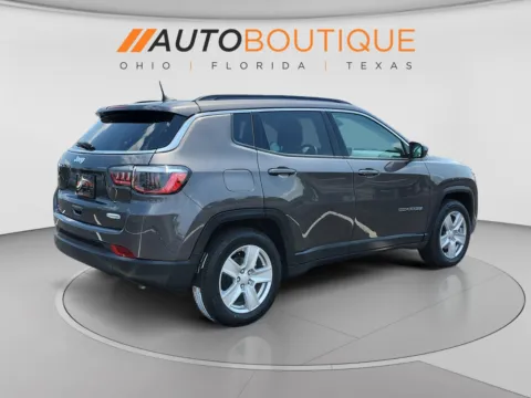 More photos of 2022 Jeep Compass Latitude at Auto Boutique Ohio, OH
