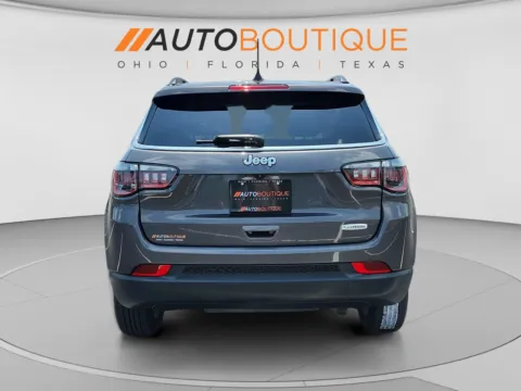More photos of 2022 Jeep Compass Latitude at Auto Boutique Ohio, OH