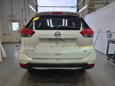 More photos of 2018 Nissan Rogue SV at Auto Boutique Ohio, OH