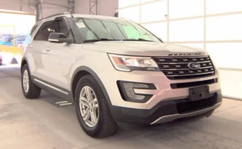 Another view of 2017 Ford Explorer XLT for sale in Columbus, OH at Auto Boutique Ohio