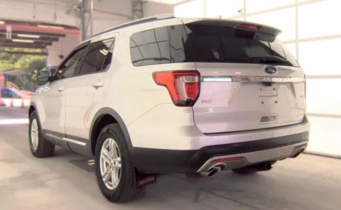 More photos of 2017 Ford Explorer XLT at Auto Boutique Ohio, OH