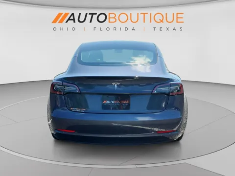 More photos of 2022 Tesla Model 3 at Auto Boutique Ohio, OH