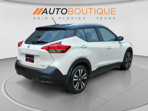 More photos of 2019 Nissan Kicks SV at Auto Boutique Ohio, OH