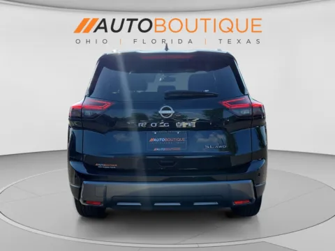 More photos of 2024 Nissan Rogue SL at Auto Boutique Ohio, OH