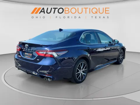 More photos of 2021 Toyota Camry SE at Auto Boutique Ohio, OH