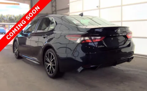 More photos of 2021 Toyota Camry SE at Auto Boutique Ohio, OH